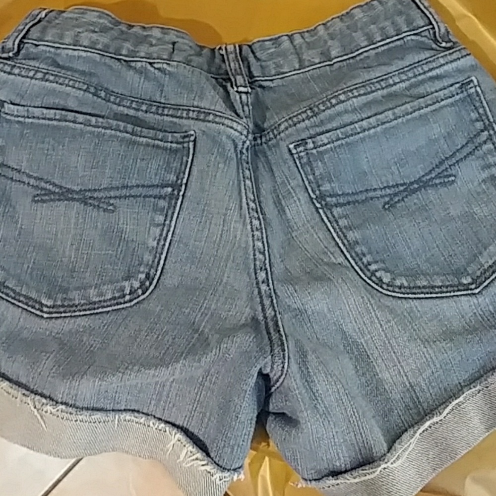 Shorts - Picture 4 of 6